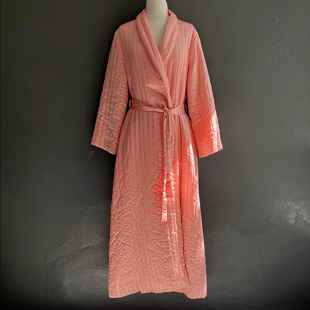 Elegant Pink Women's Robe